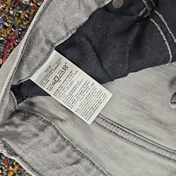Old Navy Jeans (34W x 30L) - Picture 3 of 5